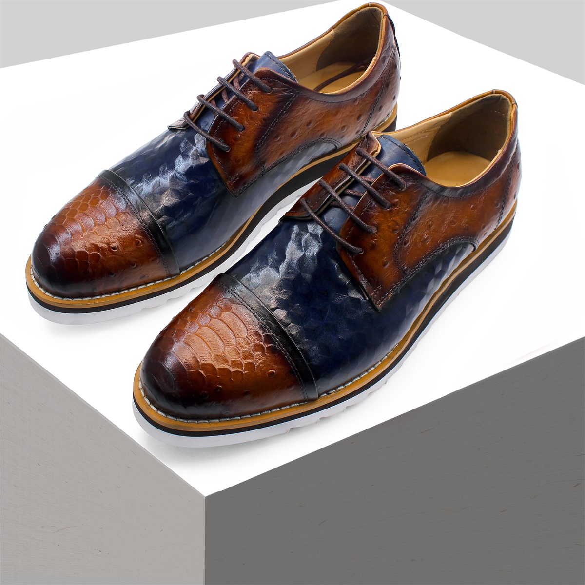 Men Formal Wear With Sneakers - Роскошные мужские модельные кроссовки из натуральной